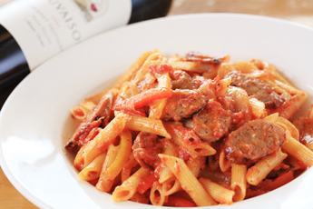 �\�[�Z�[�W�ƃp�v���J�̃y���l�@Grilled Sausage & Pepper Penne�@$14.99
Substitute Bolognese meat sauce for marinara $2.99 