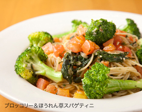 �u���b�R���[���ق���񑐃X�p�Q�e�B�j �@Broccoli & Spinach Spaghettini�@$15.99
Add Chicken $4.99�@Add Shrimp $6.99�@Add Salmon $7.99