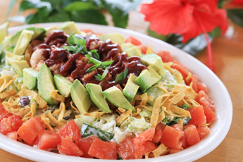 �I���W�i��BBQ�`�L���T���_�@The Original BBQ Chicken Chopped�@$14.99�AHalf $10.99